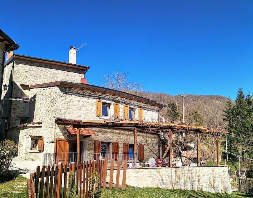 The House In The Paradise Of Serra. Chiusi della Verna